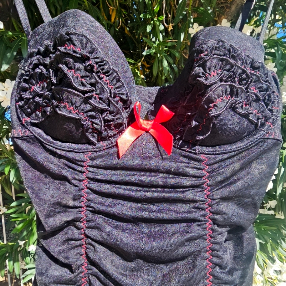 Victoria secret super cute red bow lingerie